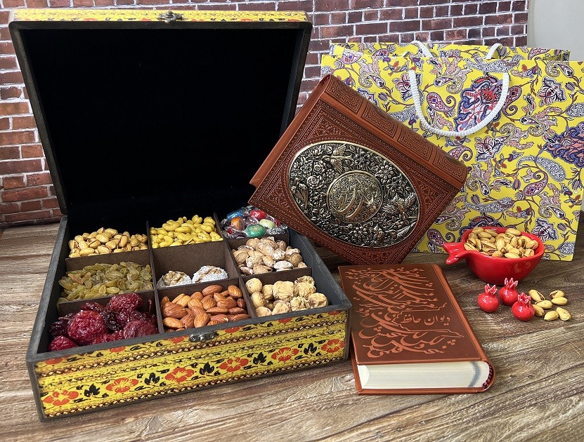 هدیه یلدا پکیج لاکچری یلدای آزادی هدیه شب یلدا/ هدیه سازمانی شب یلدا / هدیه یلدا/ هدیه